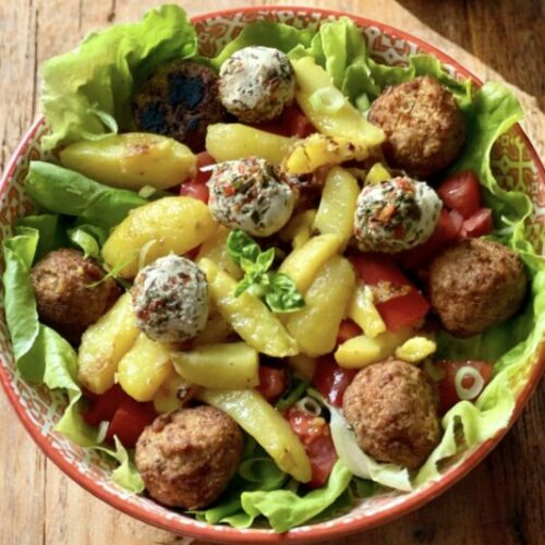 Salade pommes de terre – falafels – fromage végétal